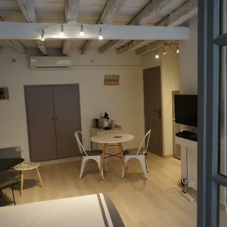 Apartment Typique Et Cosy Climatise.